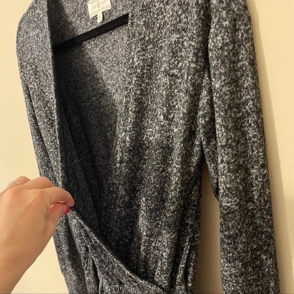 Lou & GRey brushmarl wrap style front jumpsuit stretchy pockets wide leg XS - Picture 4 of 9